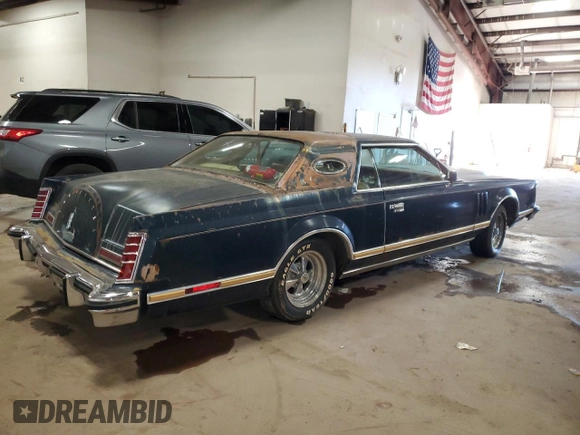1977 Lincoln Continental with VIN 7Y89A929060, listed as a Copart auction lot 44618245 with 93,147 mi miles and Clean Title. Bid and sale history available at DreamBid. Image 3.