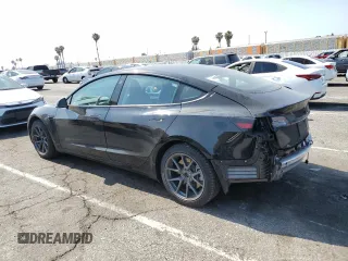 2021 Tesla Model 3 Long Range z VIN 5YJ3E1EB6MF002955, wystawiony jako Copart lot #59161255 z przebiegiem 32 183 mil mil oraz Szkoda całkowita • Salvage title. Historia ofert i sprzedaży dostępna na DreamBid. Obrazek 2.