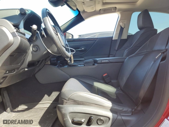 2019 Lexus ES with VIN JTHBZ1B18K2004510, listed as a Copart auction lot 52019105 with 97,090 mi miles and Salvage Title. Bid and sale history available at carsss.com. Image 7.