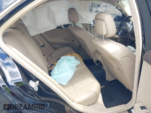 2013 Mercedes-Benz C 300 Sport с VIN WDDGF8AB3DA839741, выставлен на аукционе IAAI как лот 42647321 с пробегом 234 146 миль миль и . История ставок и продаж доступна на DreamBid. Изображение 8.