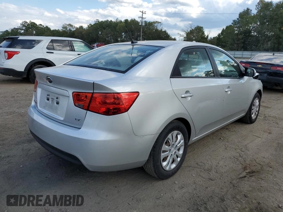 2013 Kia Forte EX with VIN KNAFU4A25D5696771, listed as a Copart auction lot 72804453 with 140,173 mi miles and Clean Title. Bid and sale history available at carsss.com. Image 3.