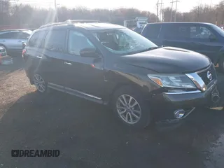 2015 Nissan Pathfinder Platinum z VIN 5N1AR2MM4FC612742, wystawiony jako IAAI lot #41828365 z przebiegiem 132 658 mil mil oraz . Historia ofert i sprzedaży dostępna na DreamBid. Obrazek 1.