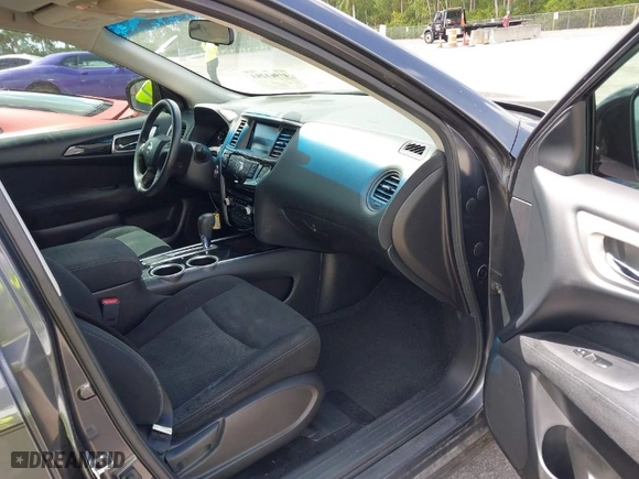 2014 Nissan Pathfinder SV with VIN 5N1AR2MN6EC725132, listed as a IAAI auction lot 41961293 with 159,456 mi miles. Bid and sale history available at carsss.com. Image 5.