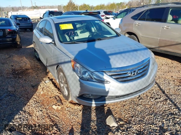 2014 Hyundai Sonata SE with VIN 5NPEC4AC0EH848726, listed as a IAAI auction lot 41747200 with 121,720 mi miles and . Bid and sale history available at DreamBid. Image 1.