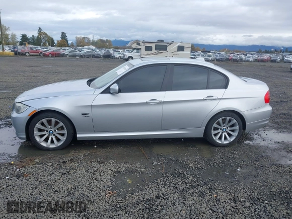 2011 BMW 3 Series 328i xDrive with VIN WBAPK5C5XBF127087, listed as a IAAI auction lot 40738105 with 141,222 mi miles and . Bid and sale history available at DreamBid. Image 14.