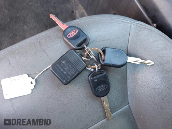 2006 Ford Escape XLT z VIN 1FMYU03156KB19294, wystawiony jako IAAI lot #42553287 z przebiegiem 128 755 mil mil oraz . Historia ofert i sprzedaży dostępna na DreamBid. Obrazek 11.