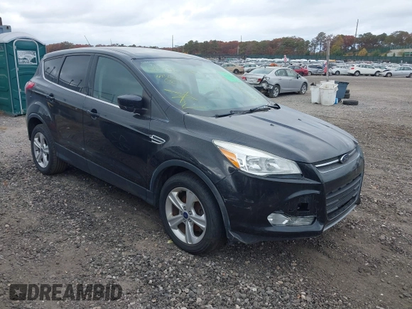 2015 Ford Escape SE with VIN 1FMCU0GXXFUA40927, listed as a IAAI auction lot 40735395 with Not Provided miles. Bid and sale history available at carsss.com. Image 1.