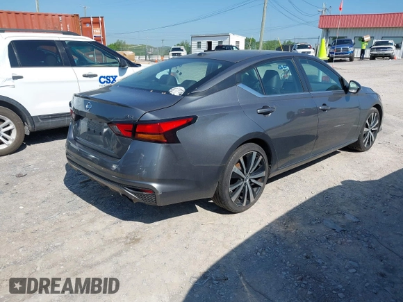 2019 Nissan Altima 2.5 SR with VIN 1N4BL4CV0KC163432, listed as a IAAI auction lot 42130104 with 186,452 mi miles. Bid and sale history available at carsss.com. Image 4.