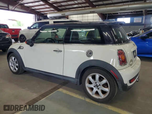2010 MINI Hardtop S с VIN WMWMF7C53ATZ72835, выставлен на аукционе Copart как лот 57781635 с пробегом 78 931 миль миль и Чистый • Clean title. История ставок и продаж доступна на DreamBid. Изображение 2.