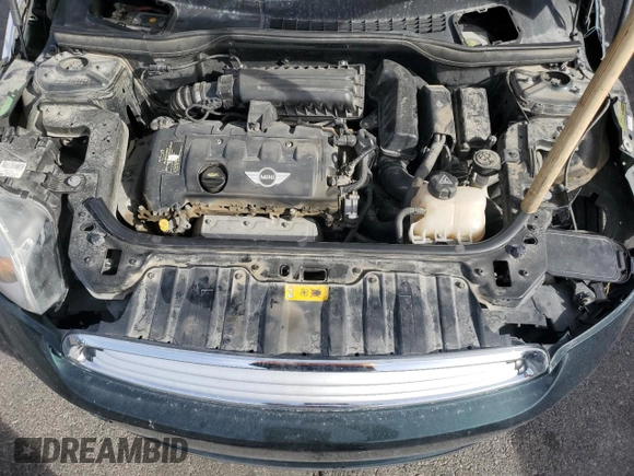 2013 MINI Countryman with VIN WMWZB3C54DWM09421, listed as a Copart auction lot 85136324 with 110,615 mi miles and Salvage title. Bid and sale history available at DreamBid. Image 11.