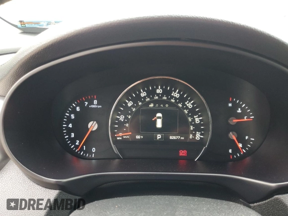 2017 Kia Sorento EX with VIN 5XYPHDA5XHG324605, listed as a Copart auction lot 57070325 with 82,677 mi miles and Salvage title. Bid and sale history available at DreamBid. Image 9.