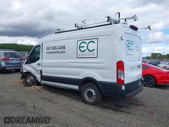 2022 Ford Transit Cargo with VIN 1FTBR1C83NKA78404, listed as a IAAI auction lot 40335158 with 31,273 mi miles and . Bid and sale history available at DreamBid. Image 3.