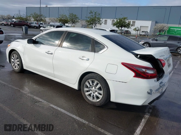 2016 Nissan Altima SR with VIN 1N4AL3AP5GC220645, listed as a IAAI auction lot 41938564 with 202,222 mi miles and . Bid and sale history available at carsss.com. Image 3.