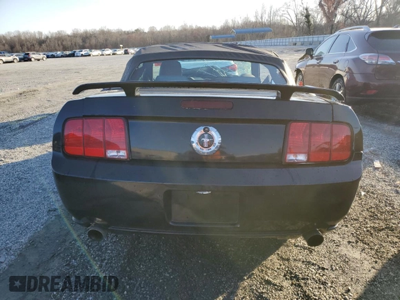 2005 Ford Mustang Deluxe с VIN 1ZVFT84N155192204, выставлен на аукционе Copart как лот 48663695 с пробегом Не указан миль и На запчасти • Non repairable. История ставок и продаж доступна на DreamBid. Изображение 6.