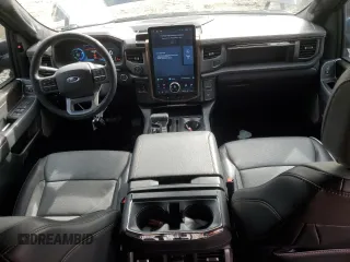 2023 Ford F-150 Lightning Pro z VIN 1FT6W1EV2PWG06829, wystawiony jako Copart lot #45875915 z przebiegiem 30 021 mil mil oraz Szkoda całkowita • Salvage title. Historia ofert i sprzedaży dostępna na DreamBid. Obrazek 8.