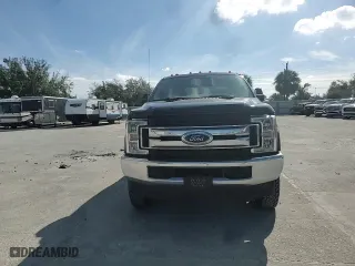 2018 Ford Super Duty F-350 DRW XL with VIN 1FT8W3DT5JEC43489, listed as a Copart auction lot 84712604 with 147,739 mi miles and Non Repairable. Bid and sale history available at carsss.com. Image 13.