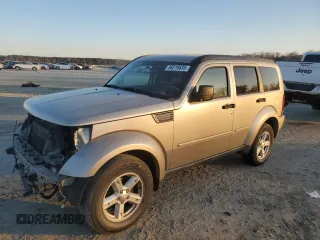 2010 Dodge Nitro SE z VIN 1D4PT2GK0AW104045, wystawiony jako Copart lot #46216635 z przebiegiem 170 533 mil mil oraz Szkody całkowita. Historia ofert i sprzedaży dostępna na DreamBid. Obrazek 1.