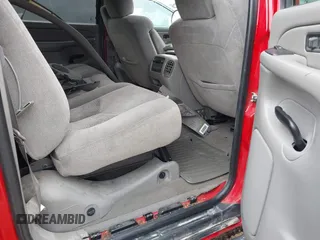 2006 Chevrolet Avalanche Z71 with VIN 3GNEK12Z56G105811, listed as a IAAI auction lot 41945405 with 206,530 mi miles. Bid and sale history available at carsss.com. Image 8.