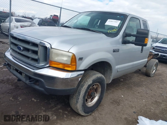 2001 Ford F-250 XL z VIN 1FTNX21L41EA04501, wystawiony jako IAAI lot #41857447 z przebiegiem 291 556 mil mil oraz . Historia ofert i sprzedaży dostępna na DreamBid. Obrazek 19.