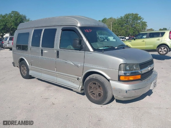 2003 Chevrolet Express Cargo Van YF7 Upfitter with VIN 1GBFG15T131188593, listed as a IAAI auction lot 41902674 with 195,021 mi miles. Bid and sale history available at carsss.com. Image 1.