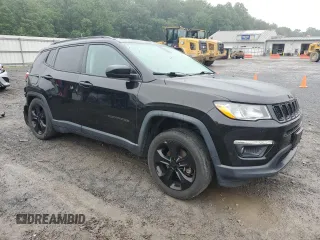 2019 Jeep Compass Altitude z VIN 3C4NJDBB0KT696230, wystawiony jako Copart lot #61280845 z przebiegiem 95 925 mil mil oraz Szkoda całkowita • Salvage title. Historia ofert i sprzedaży dostępna na DreamBid. Obrazek 4.