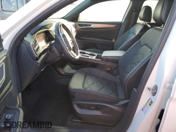 2024 Volkswagen Atlas SE with VIN 1V2DE2CA8RC224596, listed as a Copart auction lot 74582794 with Not provided miles and Salvage title. Bid and sale history available at DreamBid. Image 7.