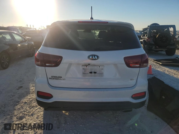 2019 Kia Sorento S z VIN 5XYPG4A51KG496600, wystawiony jako Copart lot #79968444 z przebiegiem 132 401 mil mil oraz Szkoda całkowita • Salvage title. Historia ofert i sprzedaży dostępna na DreamBid. Obrazek 6.