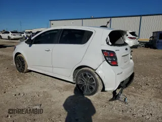 2018 Chevrolet Sonic LT z VIN 1G1JD6SH0J4131575, wystawiony jako Copart lot #86982344 z przebiegiem 81 862 mil mil oraz Szkoda całkowita • Salvage title. Historia ofert i sprzedaży dostępna na DreamBid. Obrazek 2.