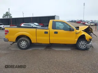 2013 Ford F-150 XL z VIN 1FTPF1CF1DKF06904, wystawiony jako IAAI lot #40567012 z przebiegiem Nie podano mil oraz . Historia ofert i sprzedaży dostępna na DreamBid. Obrazek 14.
