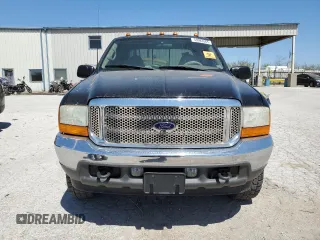 2001 Ford F-350 XL with VIN 3FTSW31F71MA76910, listed as a Copart auction lot 53083565 with 239,213 mi miles and Salvage Title. Bid and sale history available at DreamBid. Image 5.