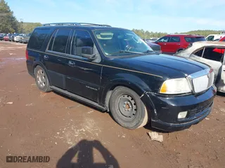 2005 Lincoln Navigator Luxury with VIN 5LMFU27515LJ24675, listed as a IAAI auction lot 41432560 with 1 mi miles. Bid and sale history available at carsss.com. Image 1.