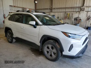 2022 Toyota RAV4 XLE with VIN 2T3W1RFV3NC192260, listed as a Copart auction lot 55153925 with 42,401 mi miles and Salvage title. Bid and sale history available at DreamBid. Image 4.