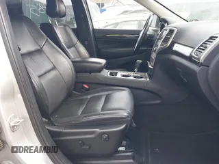 2011 Jeep Grand Cherokee Laredo with VIN 1J4RR4GG0BC622732, listed as a IAAI auction lot 42218785 with 127,186 mi miles and . Bid and sale history available at DreamBid. Image 5.