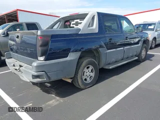 2005 Chevrolet Avalanche LS with VIN 3GNEC12Z65G130261, listed as a IAAI auction lot 41880097 with 209,217 mi miles and . Bid and sale history available at DreamBid. Image 4.