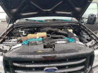 2004 Ford F-250 XL with VIN 1FTNX21L34EB78306, listed as a Copart auction lot 55999695 with 170,803 mi miles and Clean title. Bid and sale history available at DreamBid. Image 11.