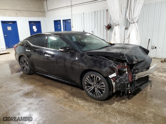 2017 Nissan Maxima Platinum with VIN 1N4AA6AP9HC420548, listed as a Copart auction lot 53697515 with 32,098 mi miles and Salvage Title. Bid and sale history available at carsss.com. Image 4.