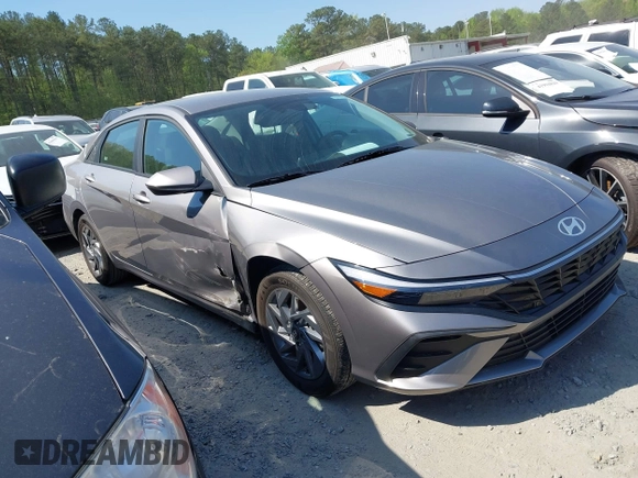 2024 Hyundai Elantra SEL with VIN KMHLM4DG5RU663095, listed as a IAAI auction lot 41984791 with 30,590 mi miles. Bid and sale history available at carsss.com. Image 1.