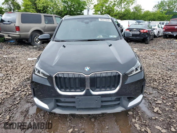 2023 BMW X1 xDrive28i with VIN WBX73EF03P5W45445, listed as a Copart auction lot 58377635 with 47,249 mi miles and Salvage title. Bid and sale history available at DreamBid. Image 5.