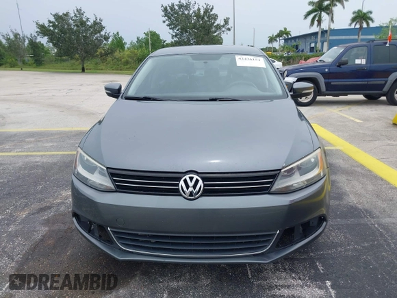 2013 Volkswagen Jetta SE with VIN 3VWDP7AJ7DM366924, listed as a IAAI auction lot 42436154 with 160,518 mi miles and . Bid and sale history available at DreamBid. Image 6.