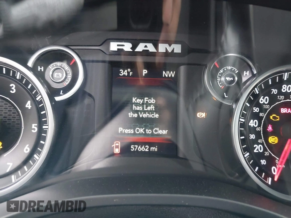 2022 Ram 1500 Big Horn z VIN 1C6RREBG3NN173629, wystawiony jako IAAI lot #40765434 z przebiegiem 57 662 mil mil oraz . Historia ofert i sprzedaży dostępna na DreamBid. Obrazek 15.
