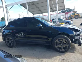 2022 Porsche Macan with VIN WP1AA2A56NLB01345, listed as a IAAI auction lot 41575471 with 22,445 mi miles. Bid and sale history available at carsss.com. Image 14.