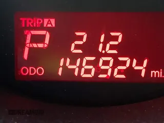 2013 Kia Sorento LX z VIN 5XYKT3A60DG338695, wystawiony jako IAAI lot #42252721 z przebiegiem 200 000 mil mil oraz . Historia ofert i sprzedaży dostępna na DreamBid. Obrazek 7.