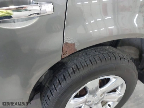2006 Nissan Murano SL with VIN JN8AZ08WX6W539416, listed as a IAAI auction lot 40696940 with 230,313 mi miles. Bid and sale history available at carsss.com. Image 6.