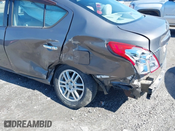2012 Nissan Versa SV with VIN 3N1CN7AP1CL818558, listed as a IAAI auction lot 41592287 with 163,309 mi miles. Bid and sale history available at carsss.com. Image 6.