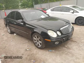 2008 Mercedes-Benz E 350 Luxury z VIN WDBUF87X58B270308, wystawiony jako IAAI lot #42377231 z przebiegiem 184 813 mil mil oraz . Historia ofert i sprzedaży dostępna na DreamBid. Obrazek 1.