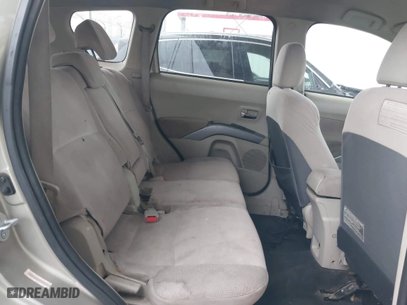 2008 Mitsubishi Outlander XLS with VIN JA4MS41X08Z011693, listed as a IAAI auction lot 42072843 with 288,760 mi miles. Bid and sale history available at carsss.com. Image 8.