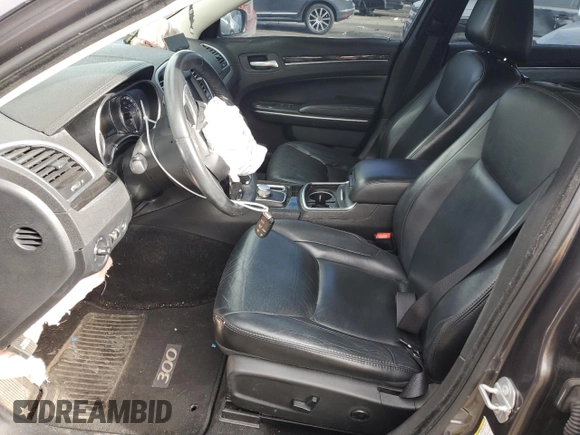2016 Chrysler 300 Anniversary Edition with VIN 2C3CCARG0GH208612, listed as a Copart auction lot 89275815 with 111,553 mi miles and Clean Title. Bid and sale history available at DreamBid. Image 7.