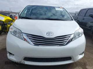 2016 Toyota Sienna XLE with VIN 5TDYK3DC8GS738204, listed as a IAAI auction lot 41105430 with 109,248 mi miles. Bid and sale history available at carsss.com. Image 12.