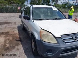 2005 Honda CR-V LX with VIN JHLRD68565C005484, listed as a IAAI auction lot 41983513 with 215,839 mi miles. Bid and sale history available at carsss.com. Image 13.