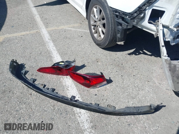 2018 Hyundai Sonata SE z VIN 5NPE24AF3JH720858, wystawiony jako IAAI lot #41647903 z przebiegiem 63 172 mil mil oraz . Historia ofert i sprzedaży dostępna na DreamBid. Obrazek 12.